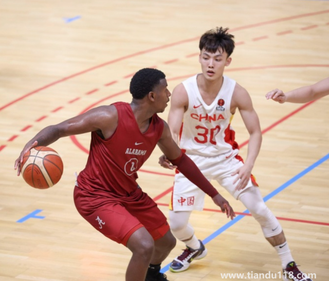 中國男籃熱身賽不敵阿拉巴馬大學(xué)（網(wǎng)友熱議：打不過NCAA）(圖2)