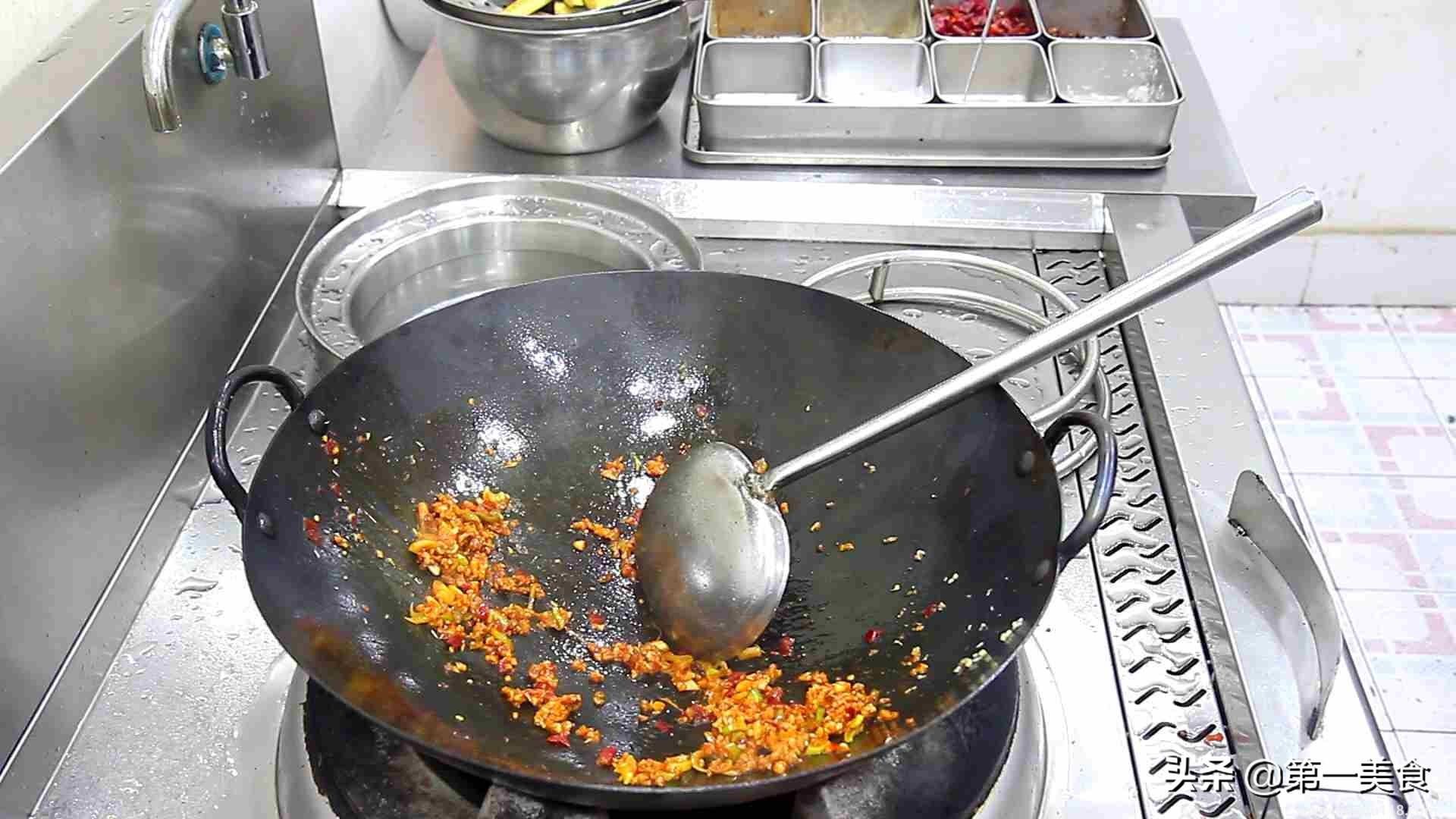 魚(yú)香茄子的做法（魚(yú)香茄子怎么做）(圖4)