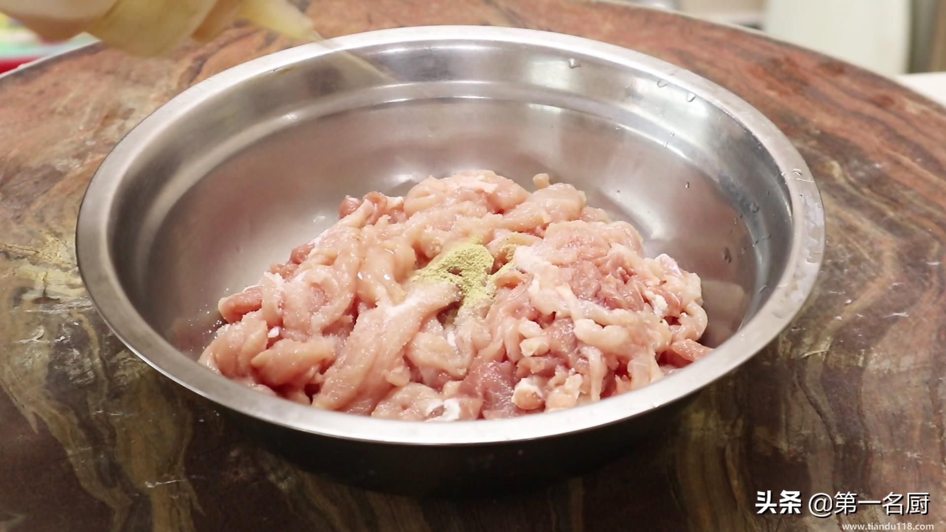 魚(yú)香肉絲的做法（魚(yú)香肉絲怎么做）(圖2)