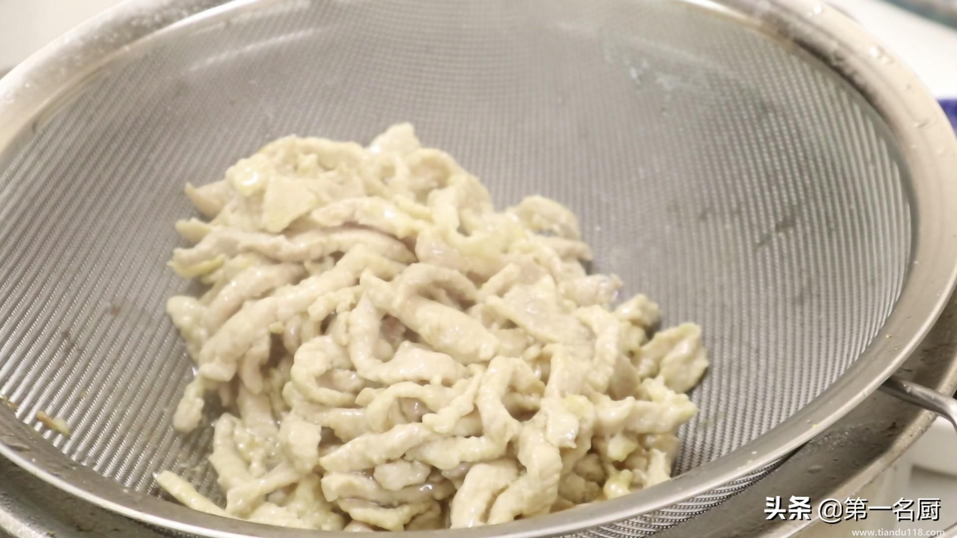 魚(yú)香肉絲的做法（魚(yú)香肉絲怎么做）(圖12)