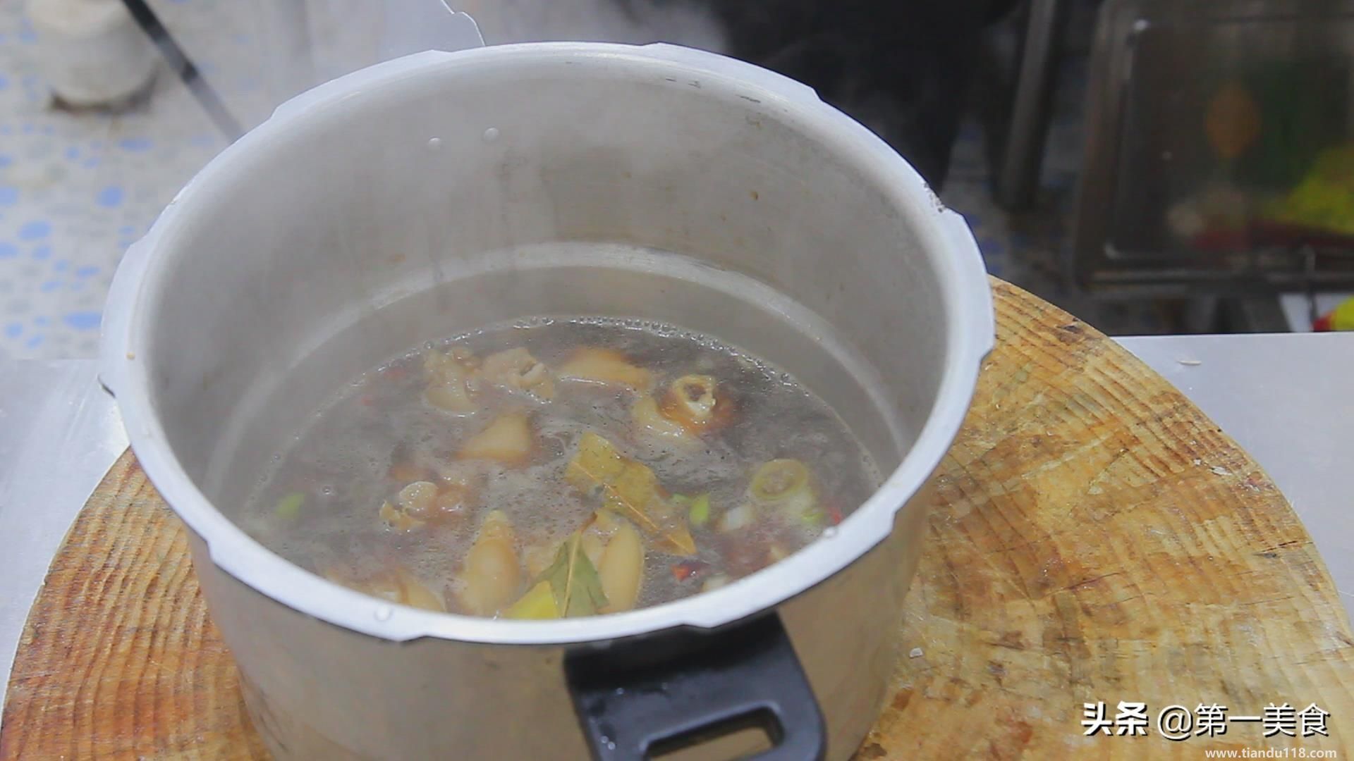 紅燒豬蹄的做法（紅燒豬蹄怎么做）(圖9)