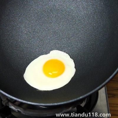 煎蛋的做法(煎蛋怎么做)(圖6) 煎蛋的做法(煎蛋怎么做)(圖6)