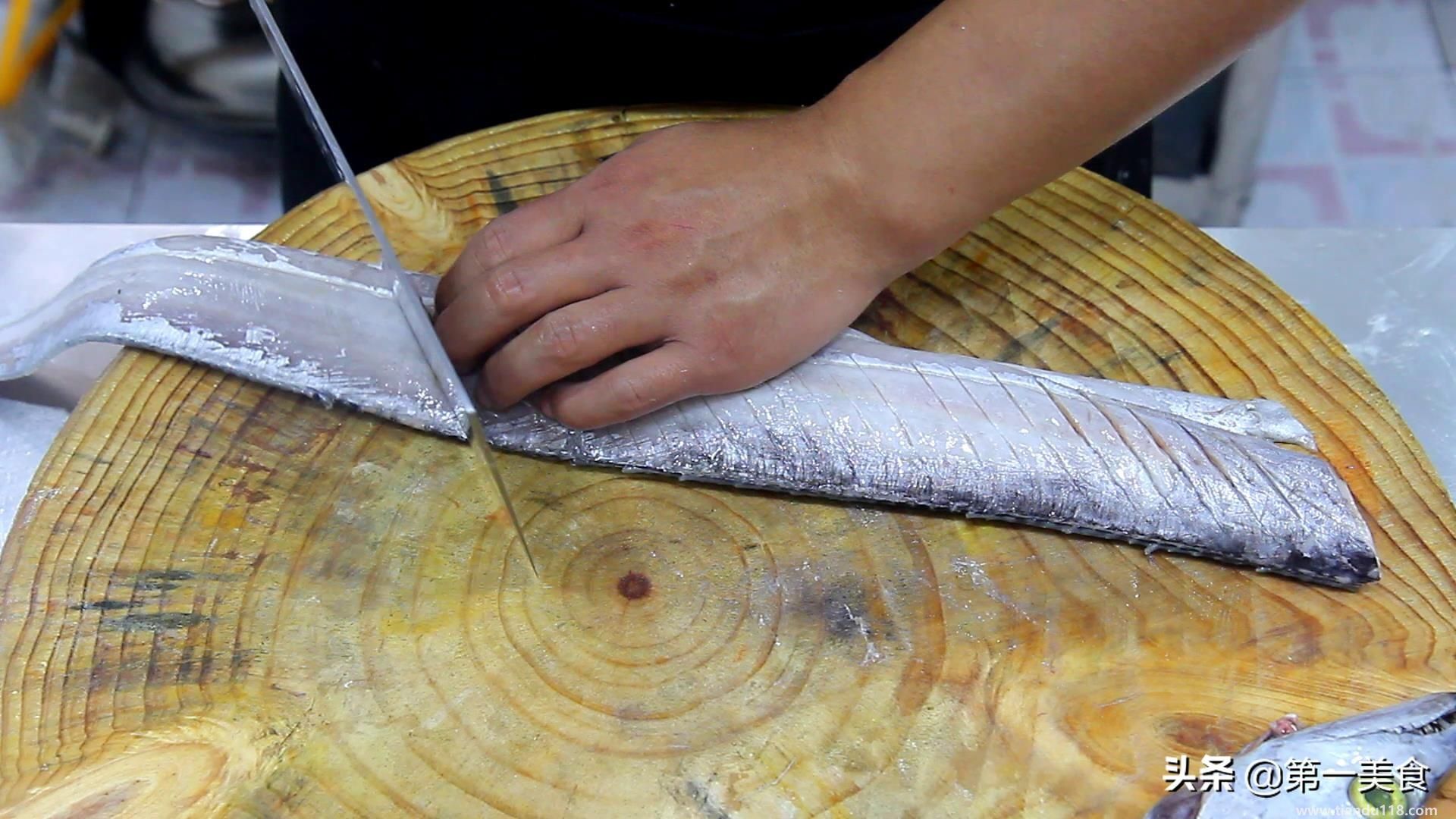 紅燒帶魚(yú)的做法（紅燒帶魚(yú)怎么做）(圖4)