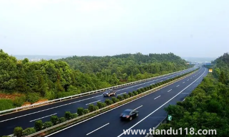 2022年國(guó)慶開(kāi)車去長(zhǎng)沙會(huì)堵嗎(國(guó)慶開(kāi)車去長(zhǎng)沙要注意什么)(圖2) 2022年國(guó)慶開(kāi)車去長(zhǎng)沙會(huì)堵嗎2