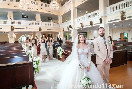 新娘進(jìn)門不能超過幾點(新娘進(jìn)門時間是怎么選的)(圖2) 新娘進(jìn)門不能超過幾點2