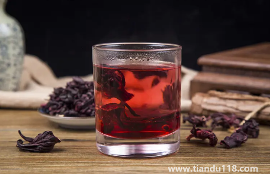 洛神花泡水喝的9大禁忌(洛神花泡水放幾朵)(圖1) 洛神花泡水喝的9大禁忌1