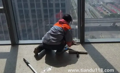 開(kāi)荒保潔哪里好2