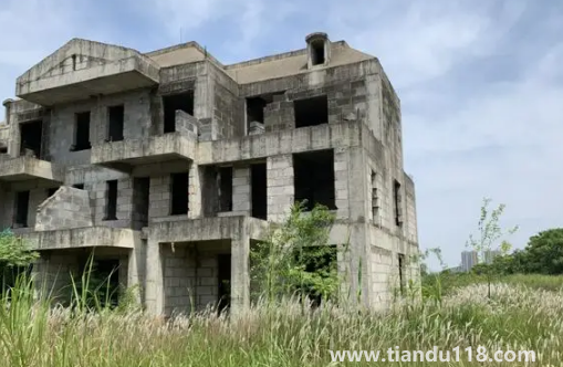 業(yè)主停貸能倒逼爛尾樓復工嗎(爛尾樓斷供會怎樣)(圖1) 業(yè)主停貸能倒逼爛尾樓復工嗎1