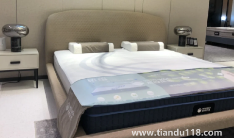 藍(lán)盒子床墊和慕思床墊哪個(gè)好(藍(lán)盒子床墊和慕思床墊怎么選)(圖3) 藍(lán)盒子床墊和慕思床墊哪個(gè)好3