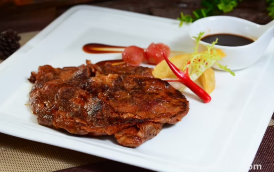 牛排是7分熟好還是8分熟好吃（吃牛排的注意事項）