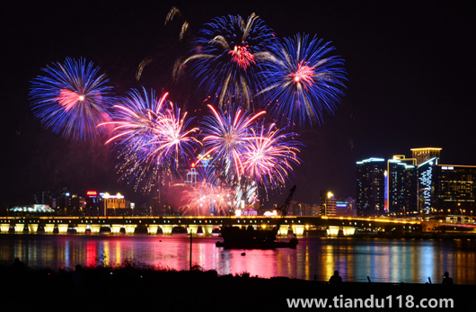 2022年國慶節(jié)會(huì)不會(huì)放焰火（國慶節(jié)的節(jié)日意義）