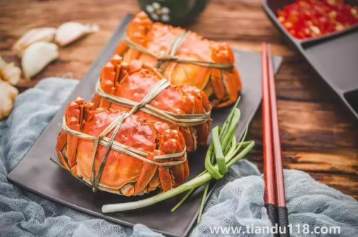 螃蟹生凍和熟凍哪個好2