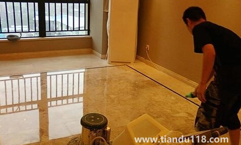 開荒保潔瓷磚用什么擦2