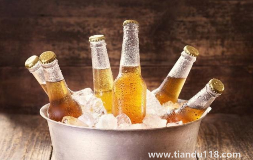 1瓶啤酒幾小時(shí)吹不出來(lái)酒駕(喝了一瓶啤酒怎么快速解酒)(圖2) 1瓶啤酒幾小時(shí)吹不出來(lái)酒駕2