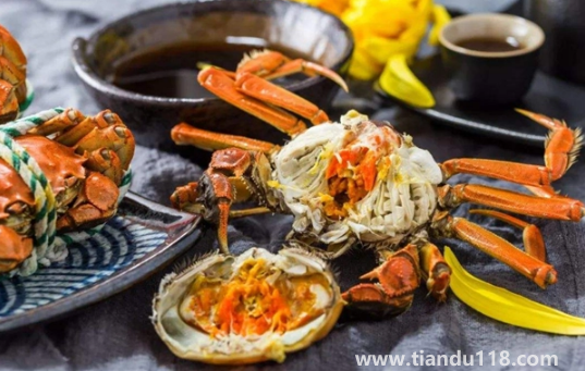 柿子和螃蟹一起吃會(huì)中毒嗎（柿子和螃蟹間隔多久吃好）