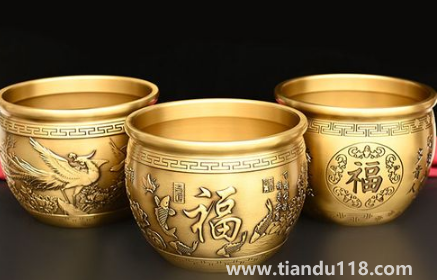 銅缸擺件能不能在屋里面擺放（銅缸擺件不能擺在哪里）