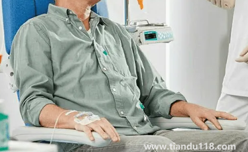 化療三次醫(yī)生突然說不用繼續(xù)化療了(化療三次想終止可以嗎)(圖1) 化療三次醫(yī)生突然說不用繼續(xù)化療了1