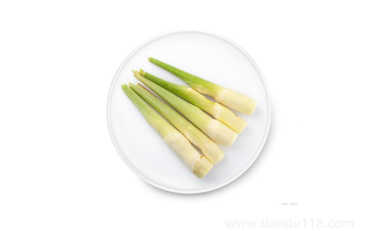 茭白怎么處理剝皮快又好吃(茭白做什么好吃)(圖3) 茭白怎么處理剝皮快又好吃3