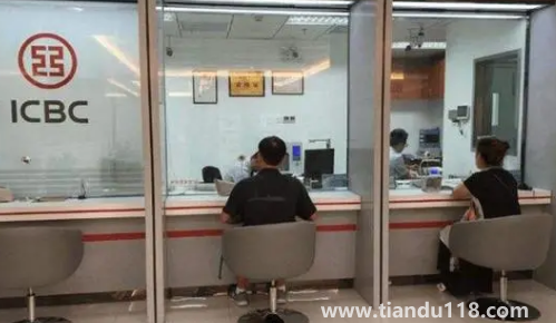 銀行員工拉100萬存款提成多少1