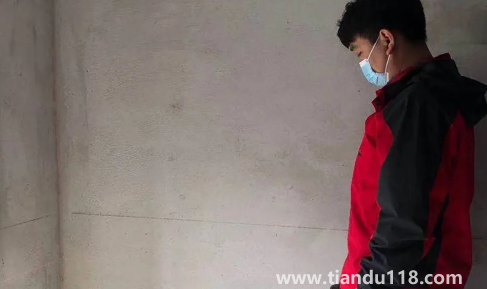 房子在驗(yàn)收后發(fā)現(xiàn)墻面空鼓誰(shuí)負(fù)責(zé)3