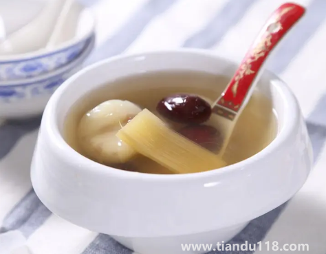 甘蔗煮水用紫皮還是綠皮(甘蔗煮水的功效與作用)(圖3) 甘蔗煮水用紫皮還是綠皮3