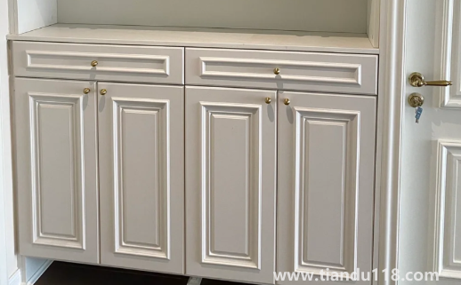 生態(tài)板做柜門(mén)會(huì)不會(huì)容易變形(衣柜門(mén)尺寸標(biāo)準(zhǔn)尺寸)(圖1) 生態(tài)板做柜門(mén)會(huì)不會(huì)容易變形1