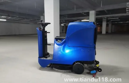 洗地機(jī)要先掃地嗎(手動(dòng)洗地機(jī)如何使用)(圖2) 洗地機(jī)要先掃地嗎2