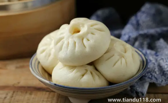 蒸包子放水應(yīng)該多還是少2