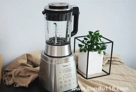 破壁機(jī)絞肉用干粉杯還是玻璃杯（破壁機(jī)絞肉好不好）