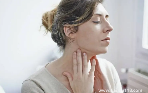 嗓子像吞刀片一樣疼怎么緩解（嗓子疼怎么護理）