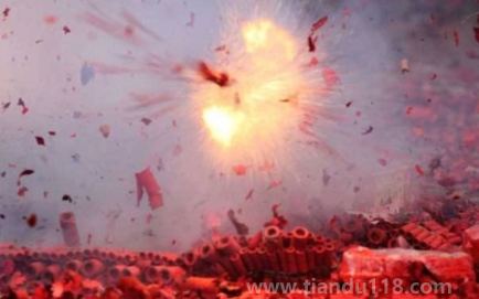 2023大年三十放鞭炮必須等到12點(diǎn)嗎（現(xiàn)在除夕還會等十二點(diǎn)放鞭炮嗎）