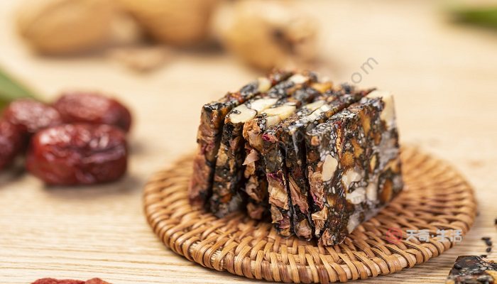 阿膠塊的正確食用方法 阿膠塊怎么吃正確(圖2) 阿膠塊的正確食用方法