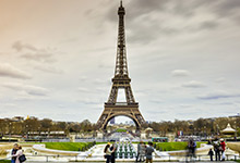 法國(guó)埃菲爾鐵塔有多高 法國(guó)埃菲爾鐵塔的高度