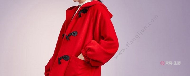 牛角扣大衣適合年齡 牛角扣大衣適合人群(圖1) 牛角扣大衣適合年齡