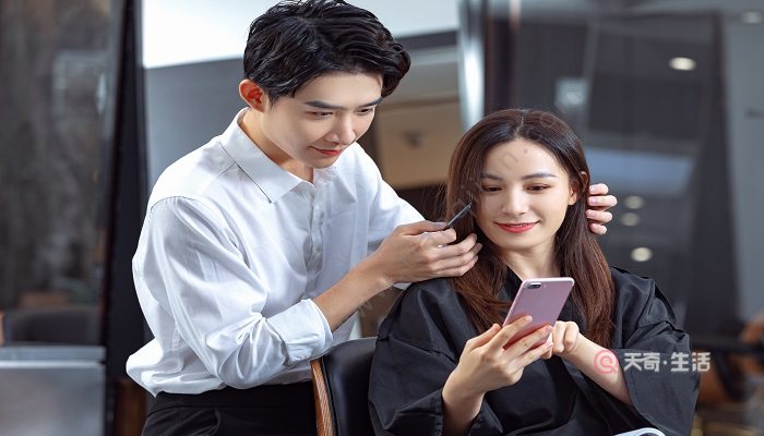 霧霾棕適合什么膚色 霧霾藍適合年齡和膚色(圖3) 霧霾棕適合什么膚色