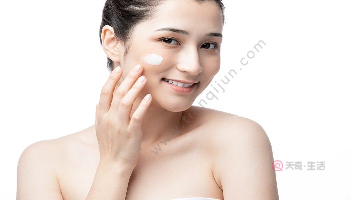 bb霜和隔離霜的使用順序 防曬bb隔離使用順序(圖2) bb霜和隔離霜的使用順序