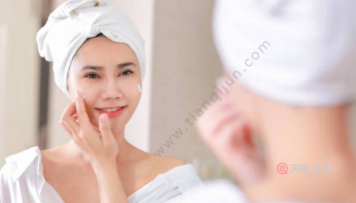 自然堂冰肌水可以搭配哪些護(hù)膚品